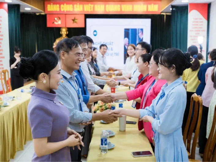 BẢO TÀNG THÀNH PHỐ HỒ CHÍ MINH: KỸ NĂNG GIAO TIẾP, ỨNG XỬ NƠI CÔNG SỞ
